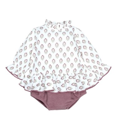 Jesusito bebé berenjena algodón estampado floral volante suave invierno en fondo blanco