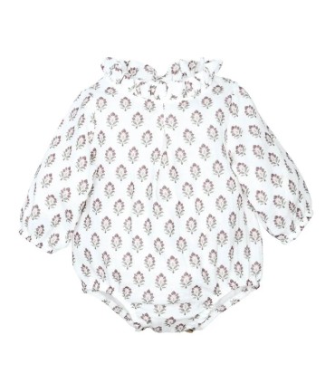 Pelele bebé berenjena algodón estampado floral cuello fruncido suave invierno en fondo blanco