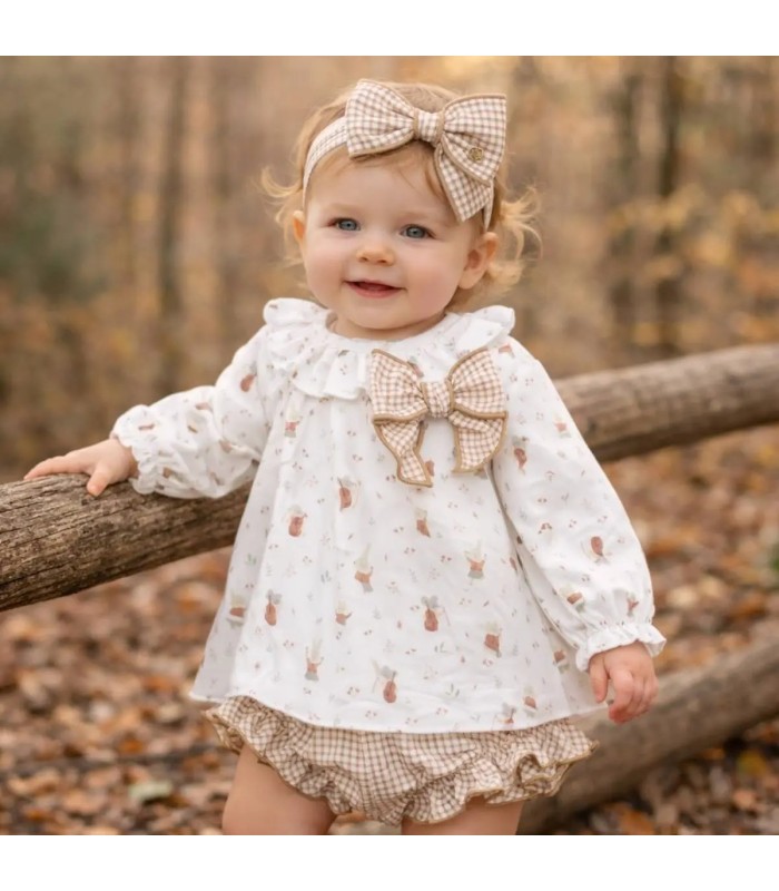 Bebé llevando el Jesusito bebé mint invierno algodón con volante en cuello lazada vichy y cubrepañal a juego