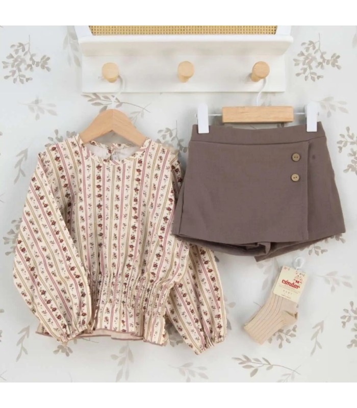 Conjunto niña arena algodón blusa floral rayas verticales con falda pantalón lisa reciclada