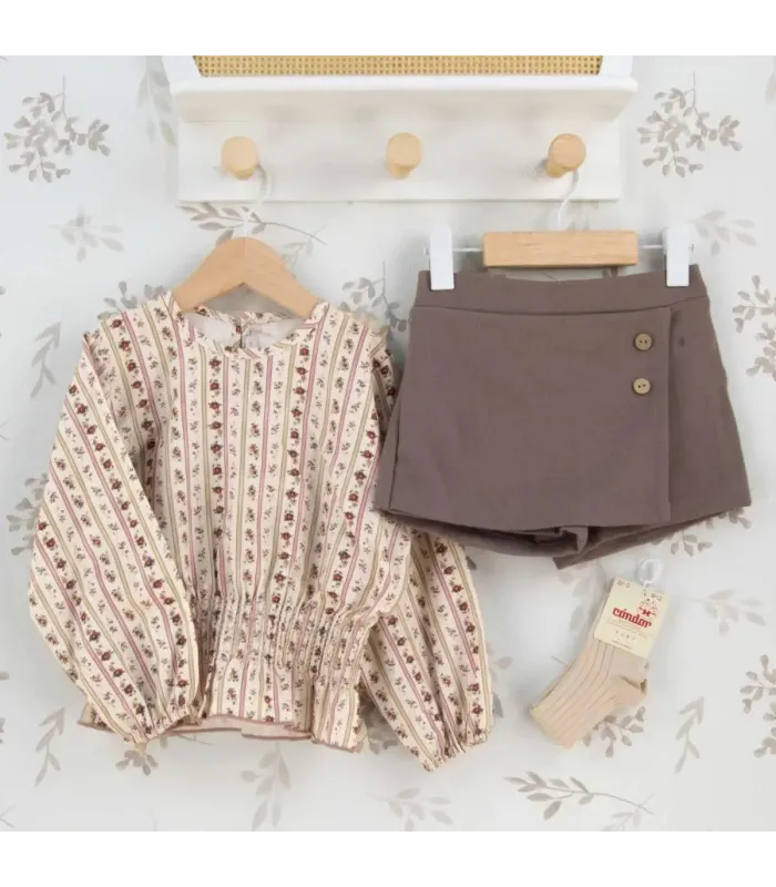 Conjunto niña arena algodón blusa floral rayas verticales con falda pantalón lisa reciclada