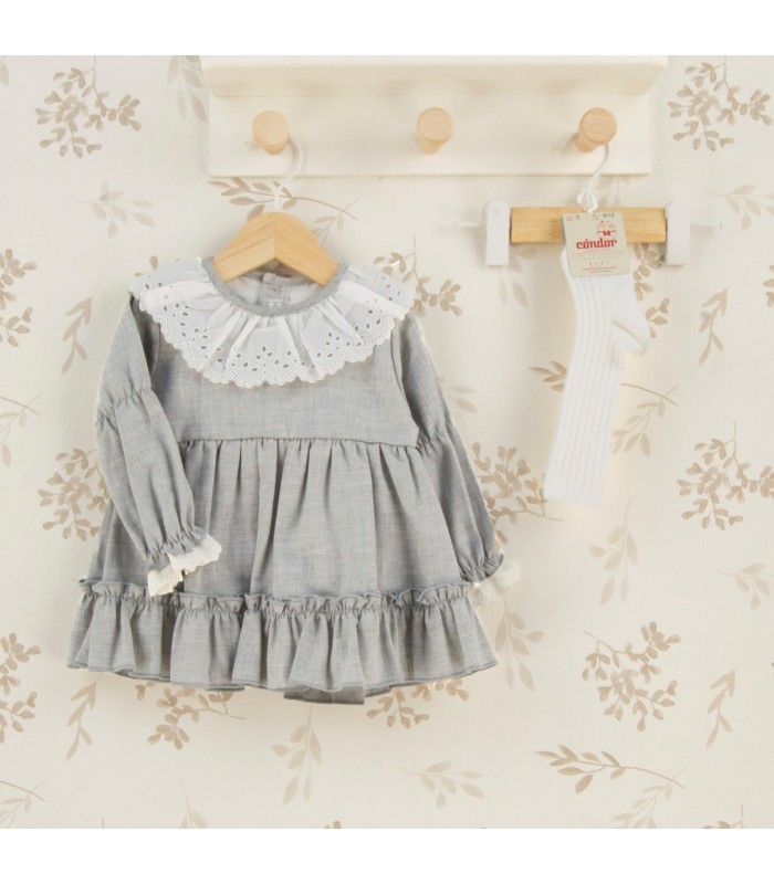 Vestido bebé gris algodón cuello bordado inglés volante inferior textura suave elegante