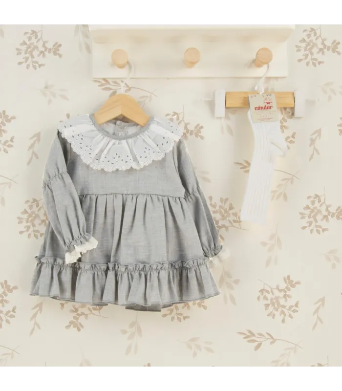 Vestido bebé gris algodón cuello bordado inglés volante inferior textura suave elegante