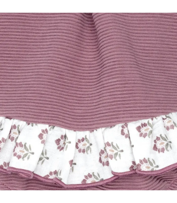 Diseño delantero del Conjunto Pololo bebé berenjena canalé volante floral tejido suave invierno