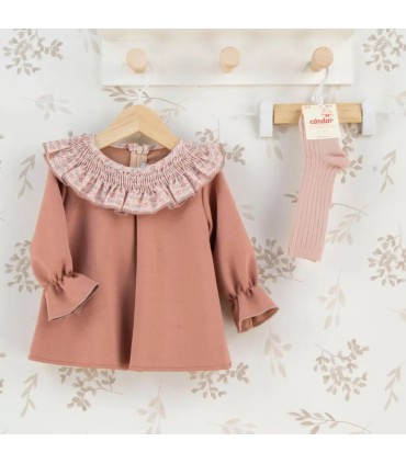 Vestido bebé rosa viejo tejido suave cuello estampado volante mangas acampanadas detalle elegante