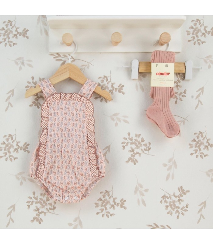 Peto bebé rosa viejo algodón estampado con volantes laterales tirantes textura suave
