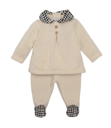 Conjunto Polaina bebé crudo cuello vichy botones tejido punto invierno en fondo blanco