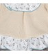 Detalles del diseño del conjunto pololo bebé crudo volante cuello estampado ribete celeste pololo algodón invierno