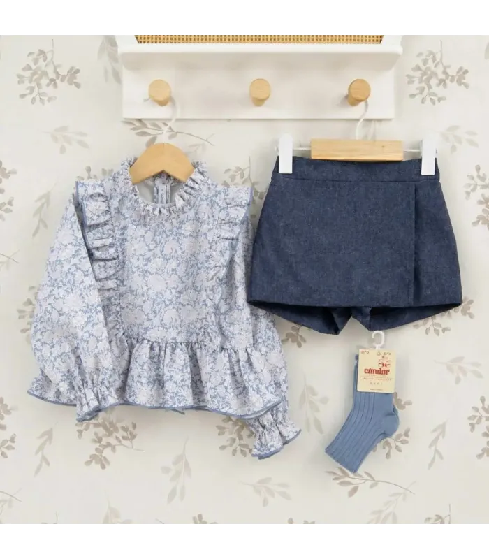 Conjunto niña azul toile blusa volantes falda pantalón textura detalle elegante