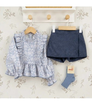 Conjunto niña azul toile blusa volantes falda pantalón textura detalle elegante