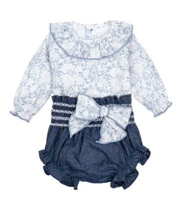 Conjunto Pololo bebé azul invierno algodón blusa estampada volante lazo decorativo en fondo blanco