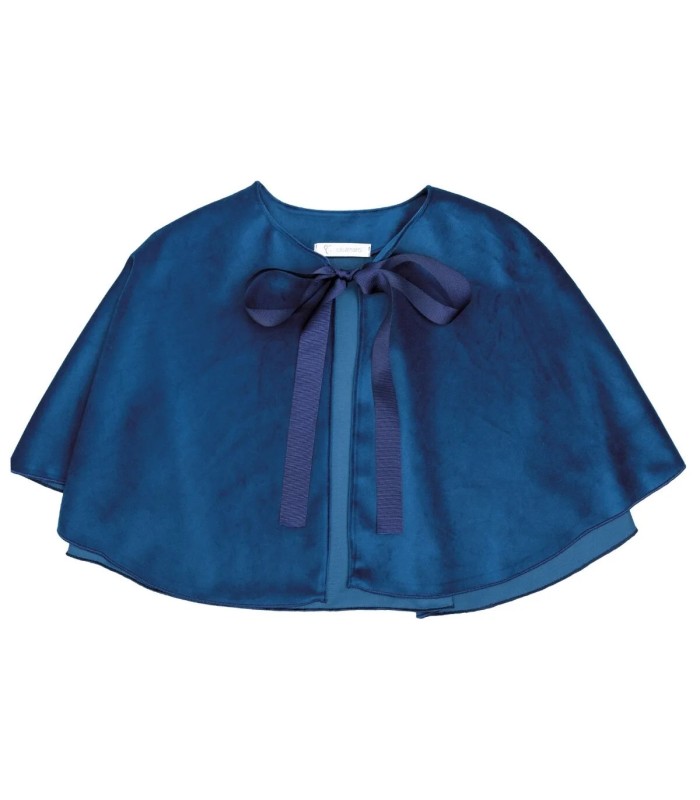 Capa niña azul marino con lazo frontal tejido suave elegante abrigo ligero invierno en fondo blanco