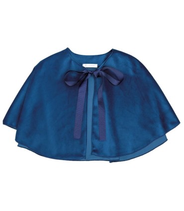 Capa niña azul marino con lazo frontal tejido suave elegante abrigo ligero invierno en fondo blanco