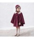 Niña con la capa niña granate con lazo frontal tejido suave elegante abrigo ligero invierno