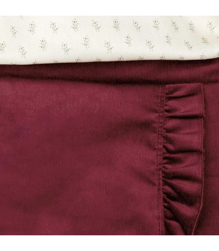 Detalle del conjunto niña granate falda pantalón algodón blusa estampada volante detalle