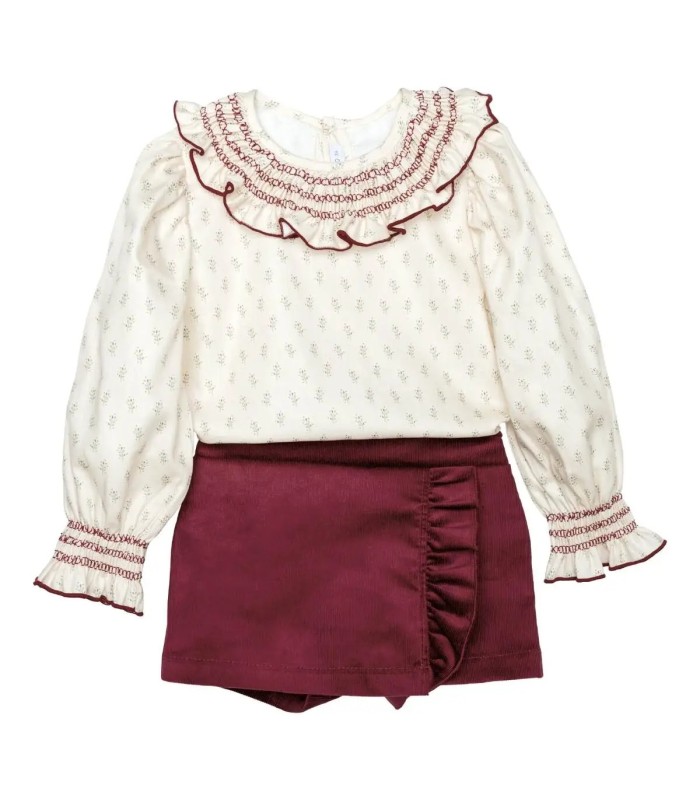 Conjunto niña granate falda pantalón algodón blusa estampada volante detalle en fondo blanco