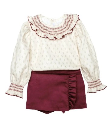 Conjunto niña granate falda pantalón algodón blusa estampada volante detalle en fondo blanco