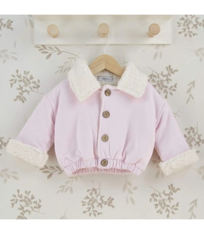 Chaqueta bebé rosa algodón suave interior borreguito botones invierno detalle tejido