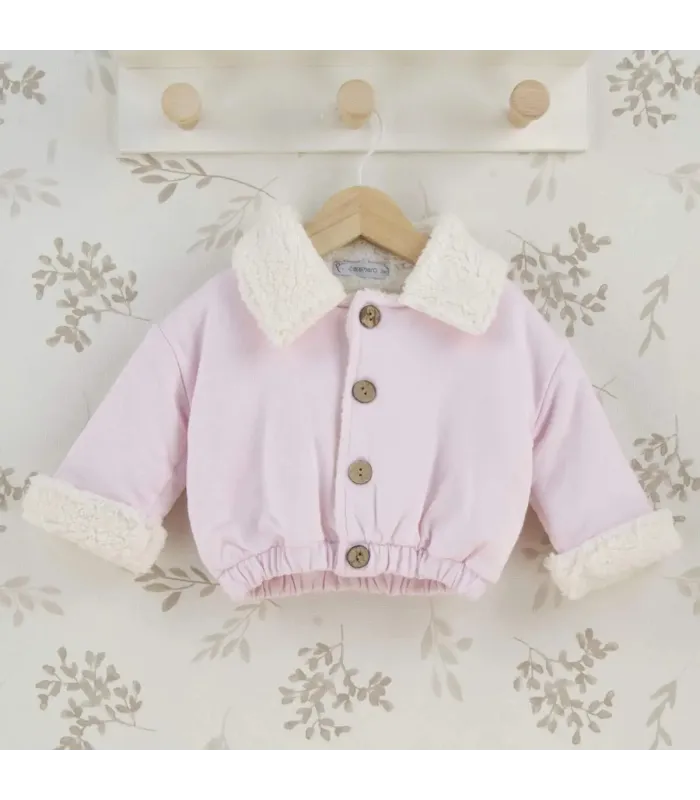 Chaqueta bebé rosa algodón suave interior borreguito botones invierno detalle tejido