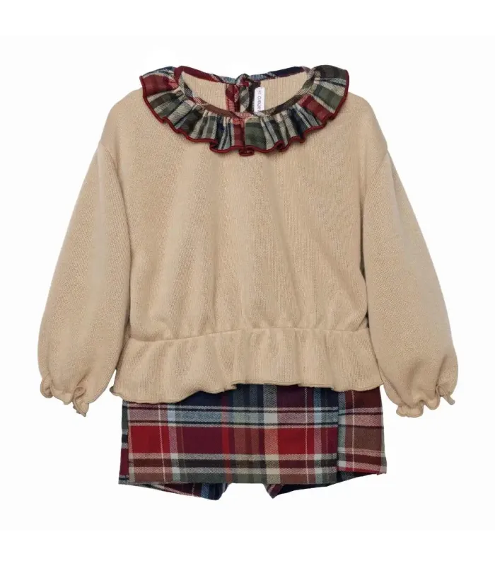 Conjunto niña granate cuadros falda pantalón sudadera beige volante cuello detalle invierno en fondo blanco