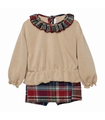 Conjunto niña granate cuadros falda pantalón sudadera beige volante cuello detalle invierno en fondo blanco