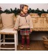 Niña con el conjunto niña granate cuadros falda pantalón sudadera beige volante cuello detalle invierno