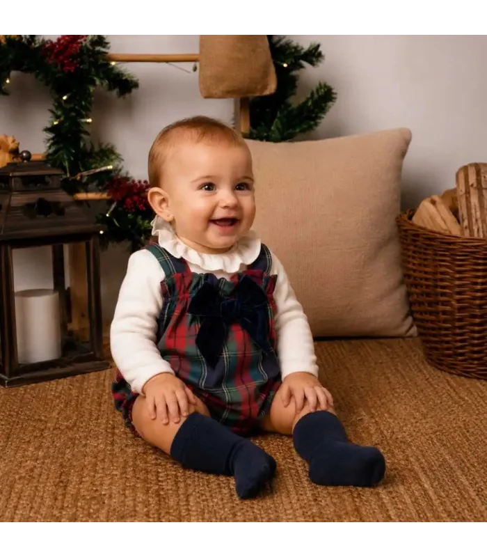Bebé con el Peto Bebé Marino Tartán cuadros algodón tirantes cruzados lazo elegante invierno