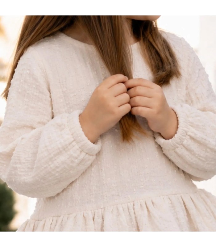Niña con la Blusa Niña Arena algodón bambula volante bajo textura suave ligera