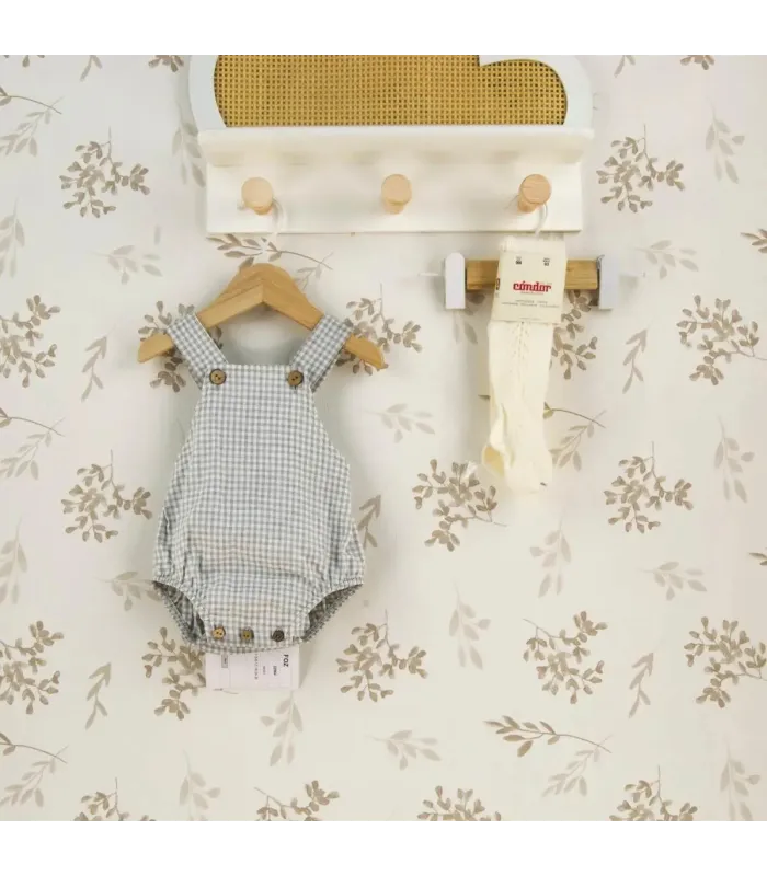 Peto bebé gris vichy algodón tirantes botones madera textura suave clásico