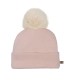 Gorro Bebé Nude tejido suave con pompón de pelo superior diseño elegante invierno en fondo blanco