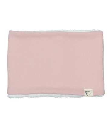 Cuello Bebé Nude tejido suave con interior borreguito blanco diseño cálido elegante invierno en fondo blanco