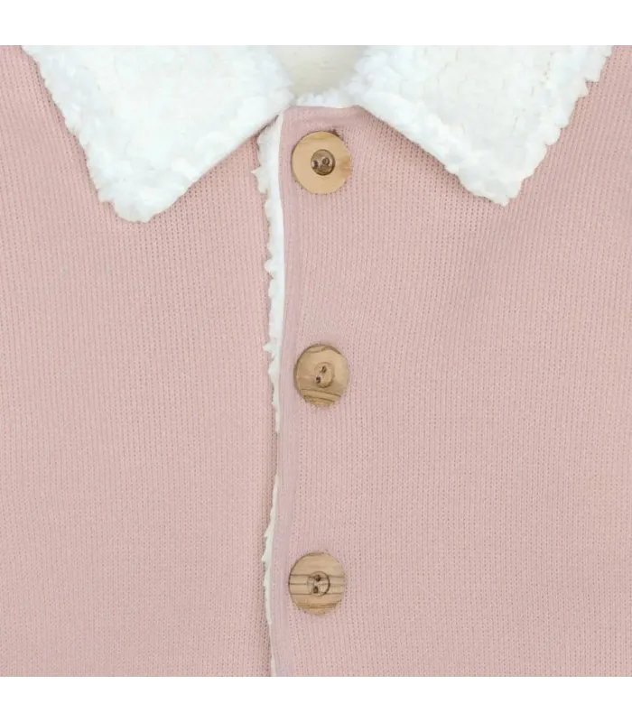 Detalles del Diseño del Abrigo Bebé Nude tejido suave con borreguito blanco en cuello y puños diseño elegante invierno