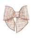 Lazo Pelo bebé rosa viejo estampado con pinza grande tejido suave detalle elegante en fondo blanco
