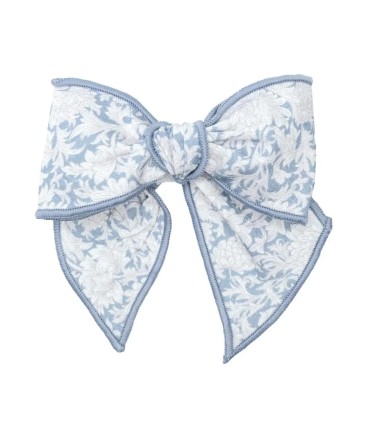 Lazo Pelo bebé azul toile algodón pinza estampado detalle elegante en fondo blanco