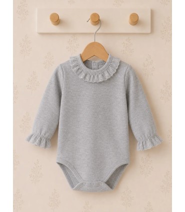 Body bebé gris con cuello y puños de puntilla de algodón suave Calamaro para recién nacido