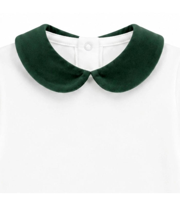 Detalles del diseño del Body Bebe Cuello Verde algodón suave cuello redondeado contraste natural elegante