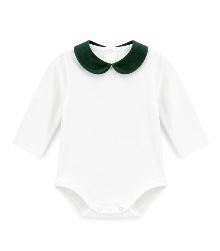 Body Bebe Cuello Verde algodón suave cuello redondeado contraste natural elegante en fondo blanco