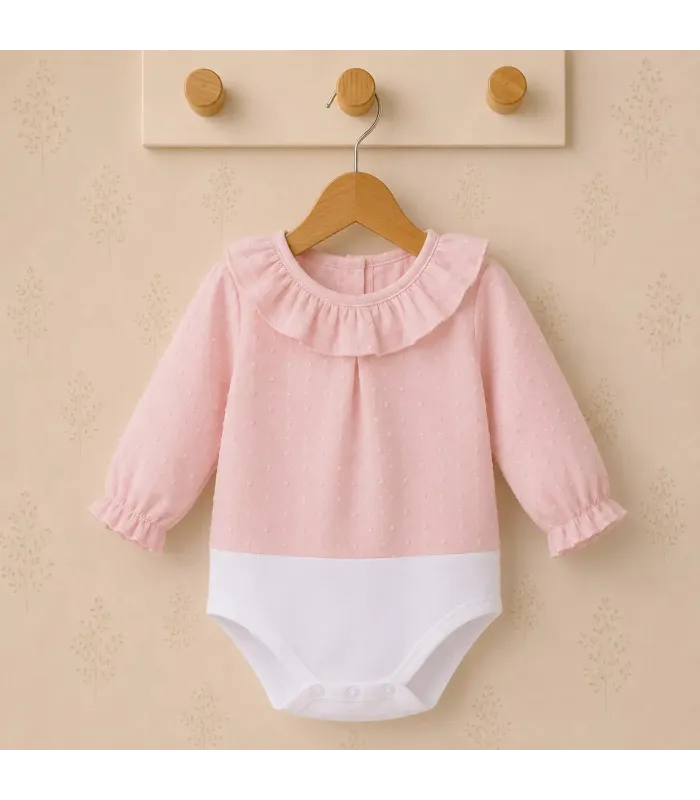 Body camisa para bebé color rosa de algodón con tejido plumeti, cuello volante y manga larga Calamaro
