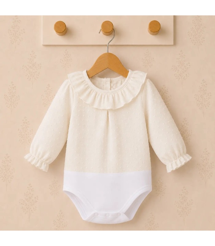 Body camisa para bebé color crudo de algodón con tejido plumeti, cuello volante y manga larga Calamaro