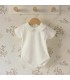 body bebé crudo empolvado cuello bebé redondo algodón elástico detalle verano