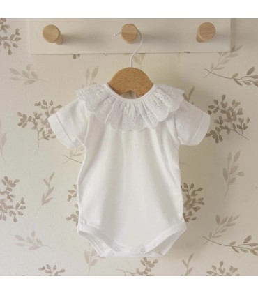 body bebé blanco liso algodón suave detalle verano básico cómodo