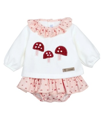 Conjunto Pololo bebé rosa empolvado algodón con bordado de setas y cuello fruncido detalle invierno en fondo blanco
