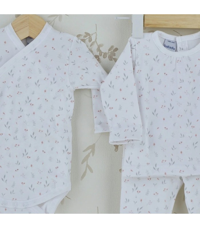 Conjunto nacimiento flor bebé marfil de algodón con estampado floral y accesorios
