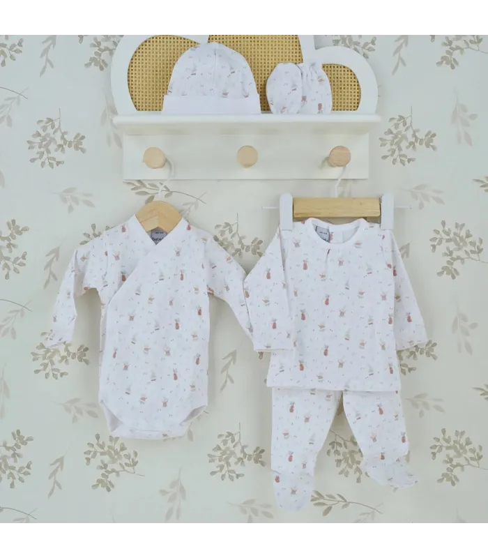 Conjunto nacimiento banda marfil de algodón con estampado floral, pelele y gorrito