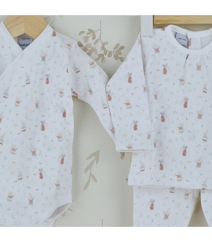 Conjunto nacimiento banda marfil de algodón con estampado floral, pelele y gorrito