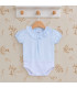 body bebé celeste plumeti cuello volante algodón relieve detalle verano elegante