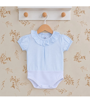 body bebé celeste plumeti cuello volante algodón relieve detalle verano elegante