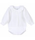 Body camisa para bebé blanco de algodón con tejido plumeti, cuello volante y manga larga Calamaro, foto catalogo.