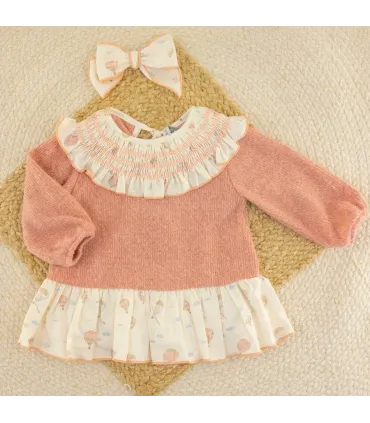 Vestido niña rosa viejo Calamaro Anemoi de punto con cuerpo texturizado, cuello volante estampado y falda coordinada