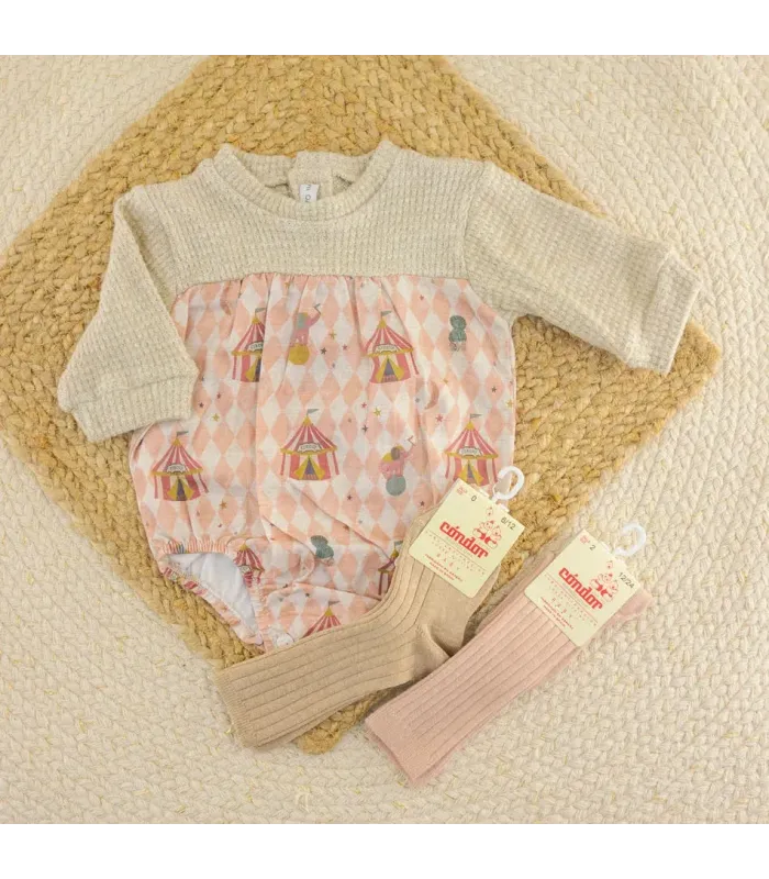Pelele bebé rosa Calamaro Mistral con cuerpo estampado y parte superior de punto beige